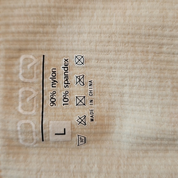 OQQ BUNDLE! 2 For 1! Cream Bodysuit & Nutmeg Crop Tank | W Sz. L | Basics - Picture 9 of 12